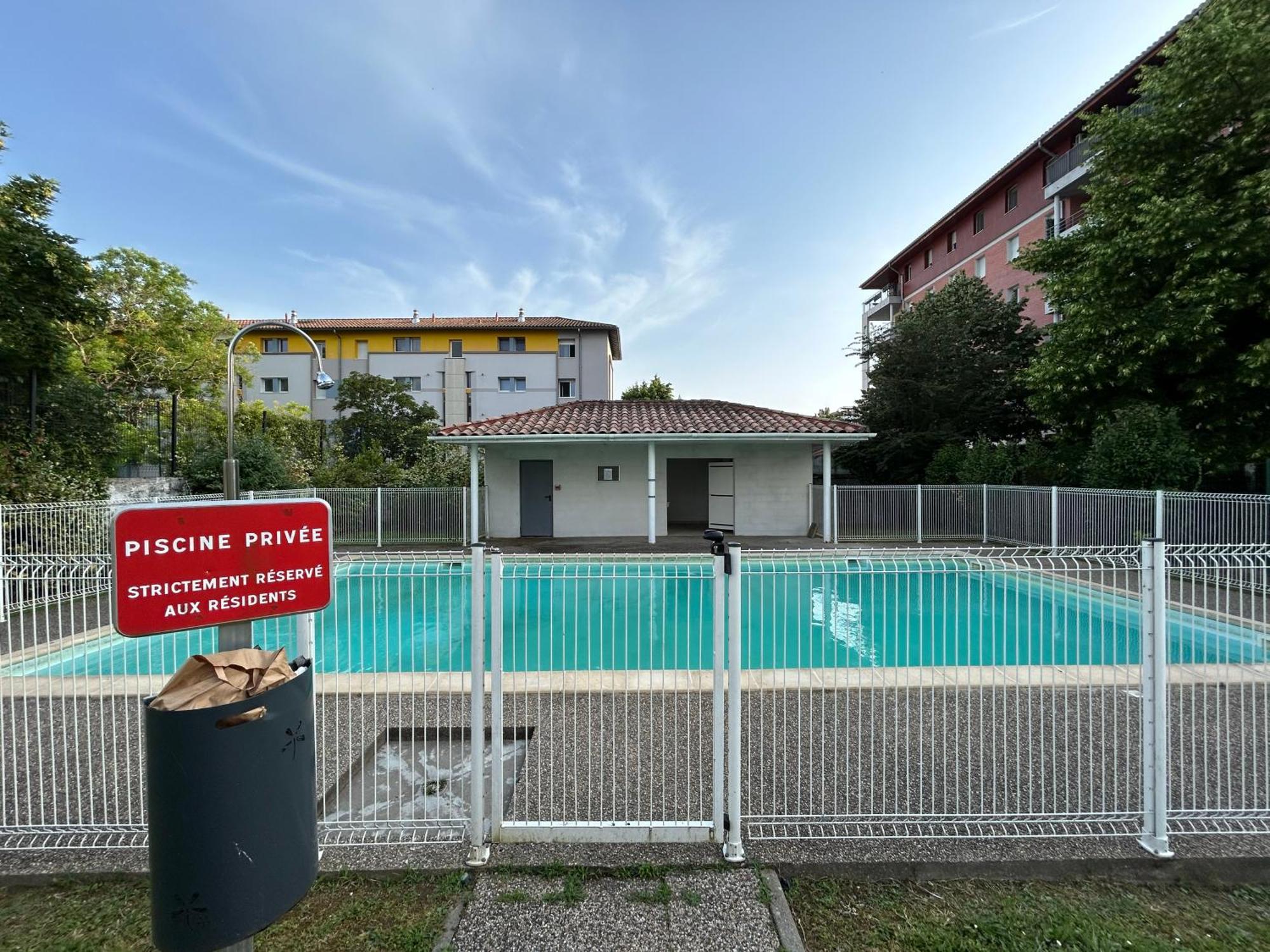 Appartement Cosy Agen Centre Avec Lit King Size Екстер'єр фото